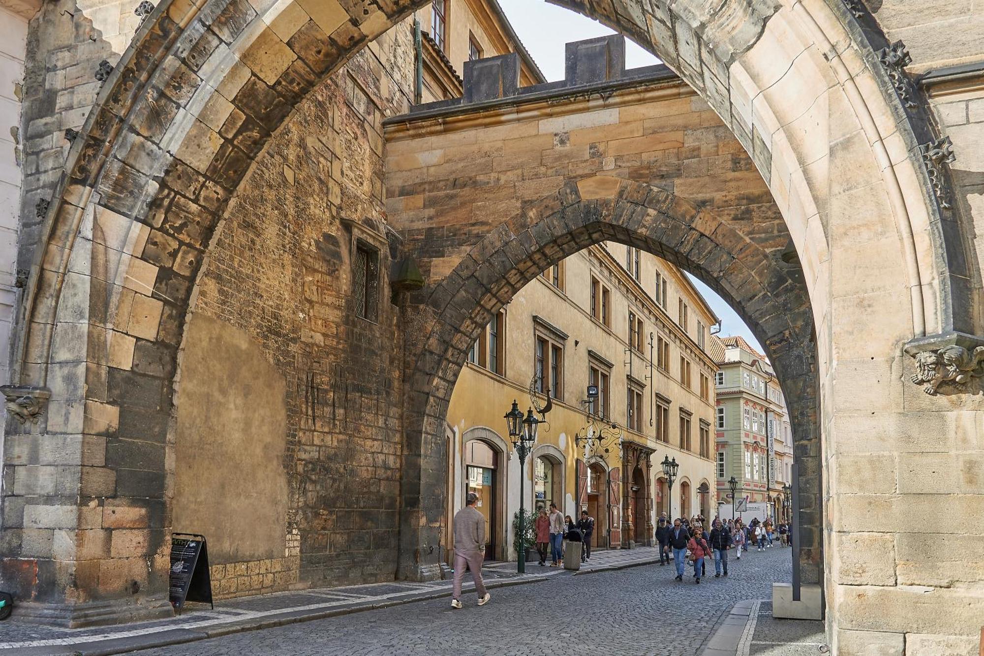 Hotel U 3 Pstrosu Prága Kültér fotó