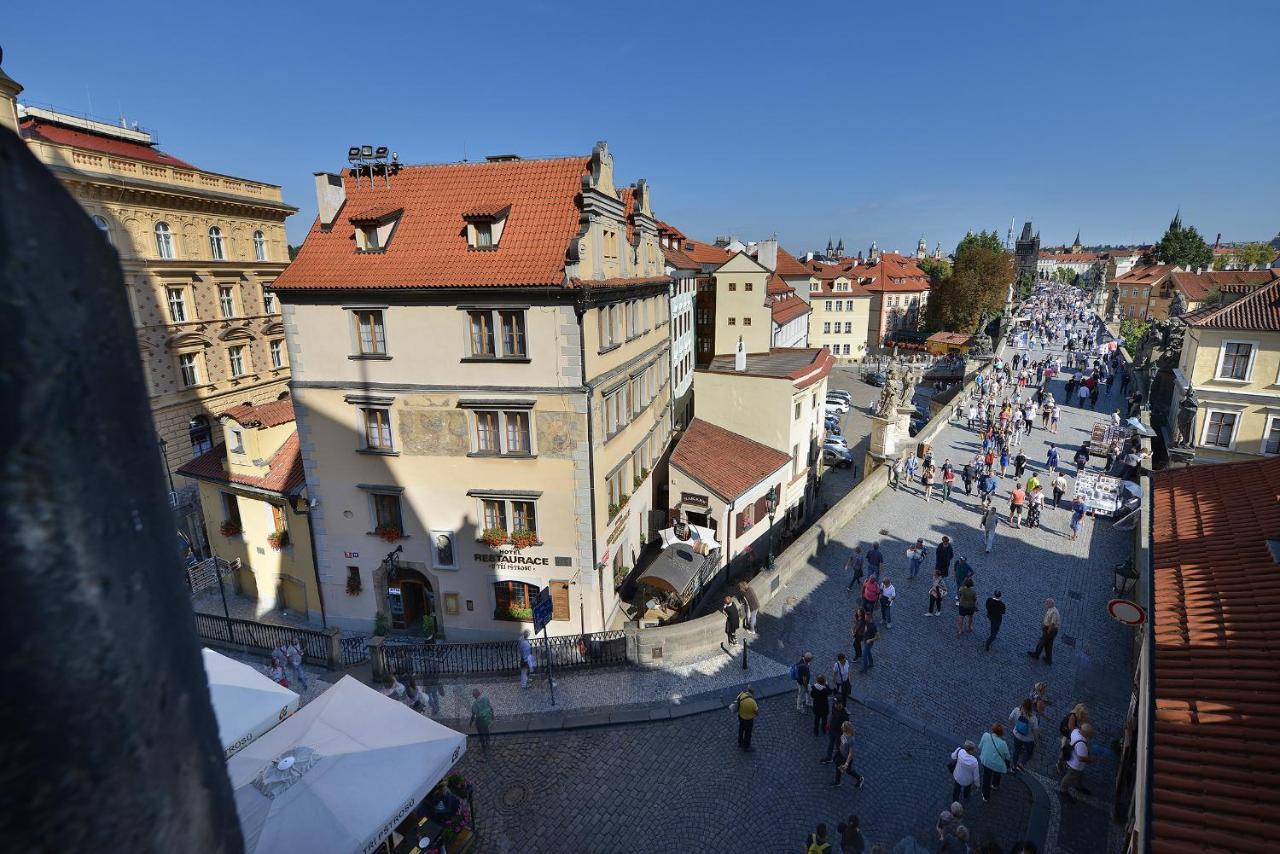 Hotel U 3 Pstrosu Prága Kültér fotó