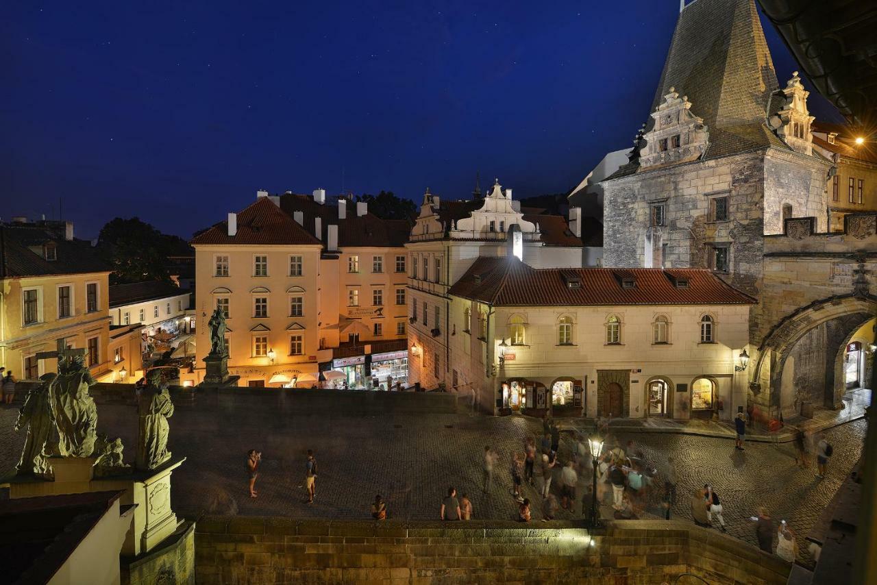 Hotel U 3 Pstrosu Prága Kültér fotó